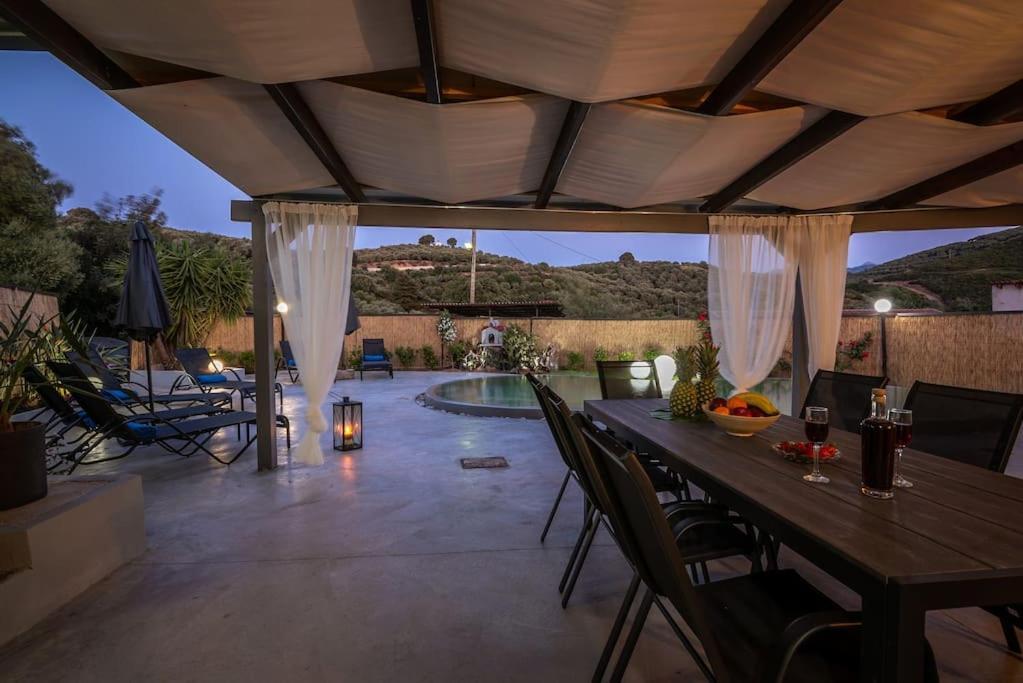 فيلا Casa Del Miele, Private Pool, Bbq, Mountain View. Alikianos المظهر الخارجي الصورة